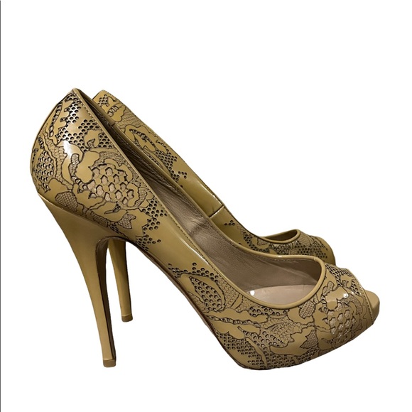 Valentino Garavani Peeptoe Heels Size:US10 ( 40.5 EU) - Picture 2 of 5